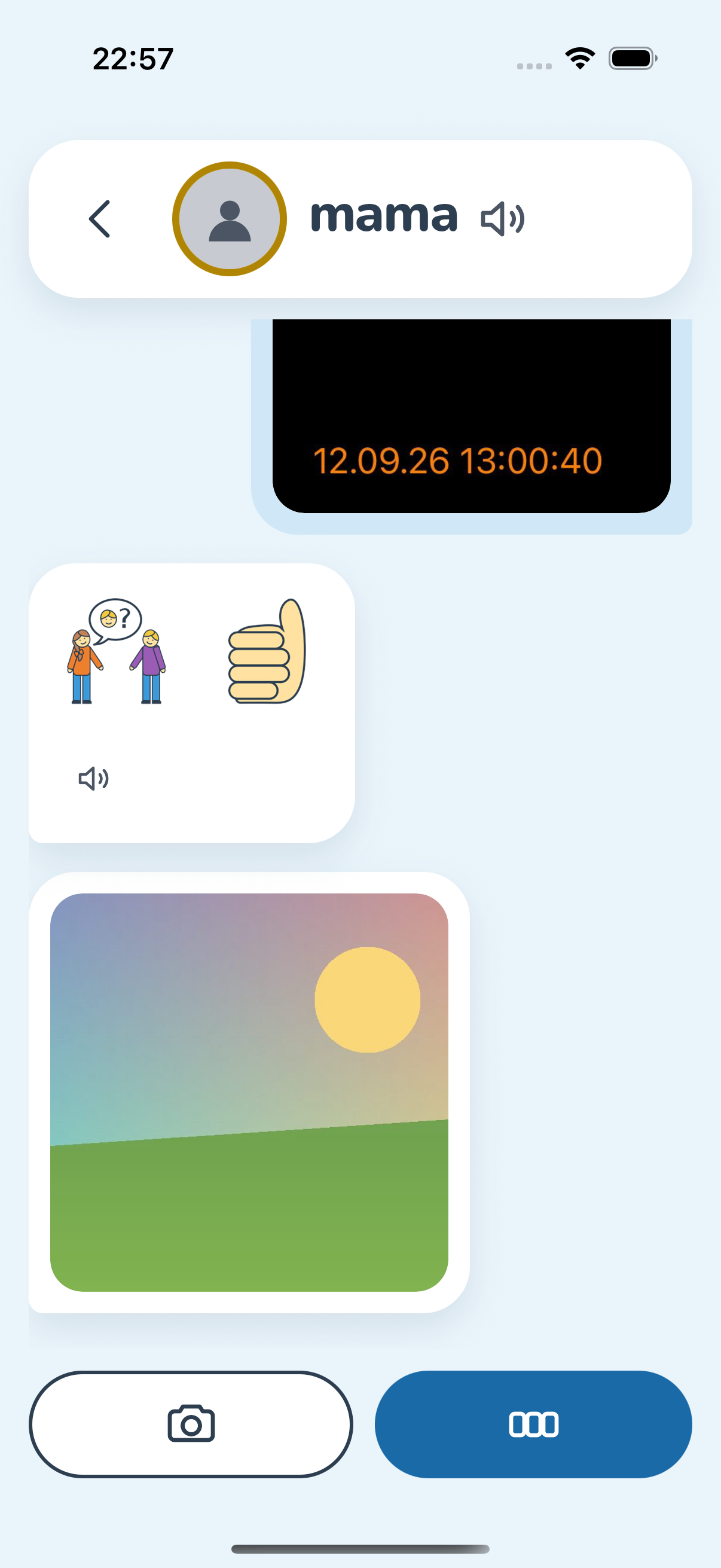 Het gesprek in PictosChat: berichten van picto's en een foto, verstuurd en ontvangen.
